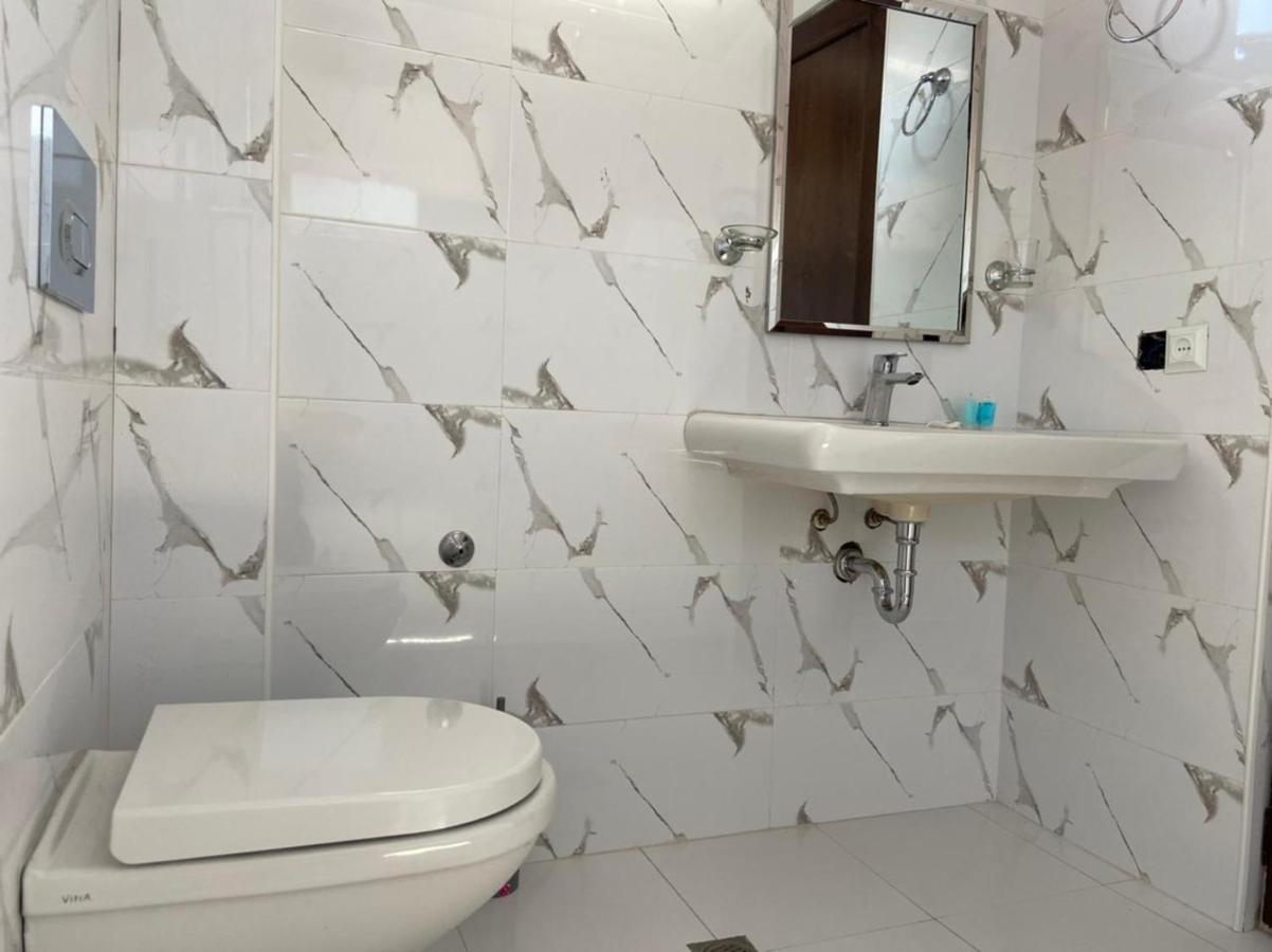 Gulnasi'S Guesthouse Batumi Kültér fotó