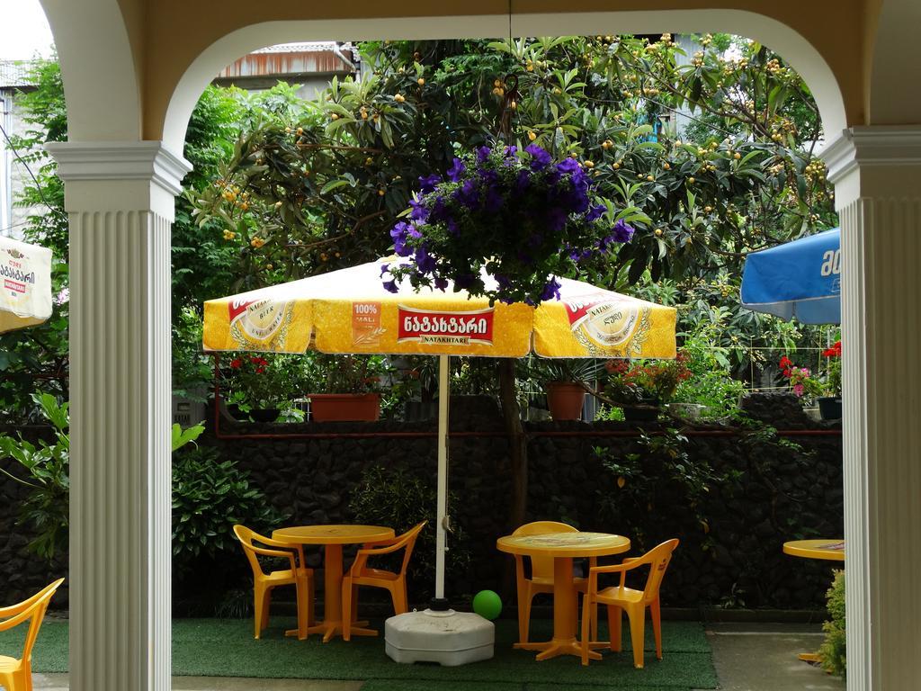 Gulnasi'S Guesthouse Batumi Kültér fotó