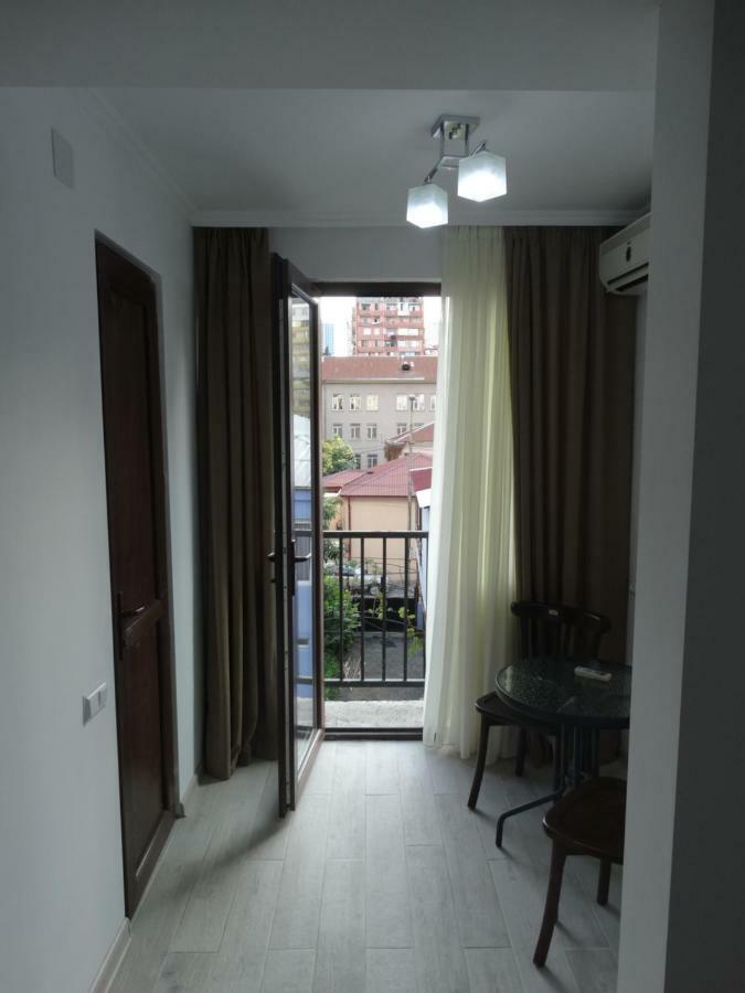 Gulnasi'S Guesthouse Batumi Kültér fotó