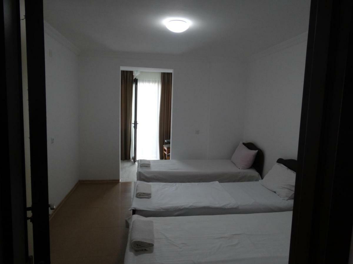 Gulnasi'S Guesthouse Batumi Kültér fotó